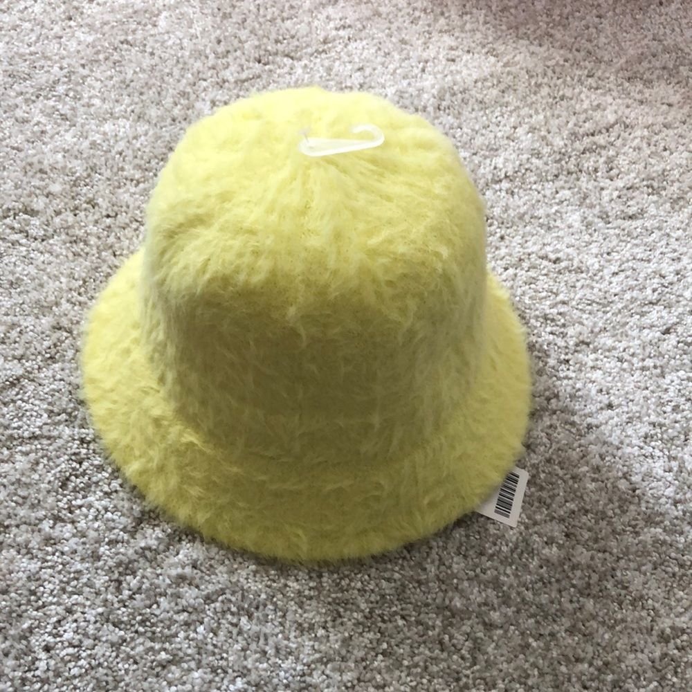New Urban outfitters faux fur bucket hat